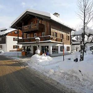 https://apartment-dorfstrasse2.com-bavaria.com