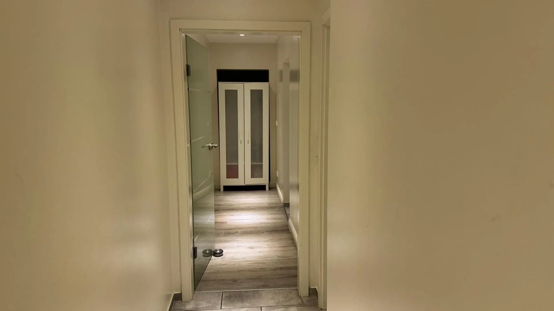 Avi City Apartments Mainhouse Dusseldorf